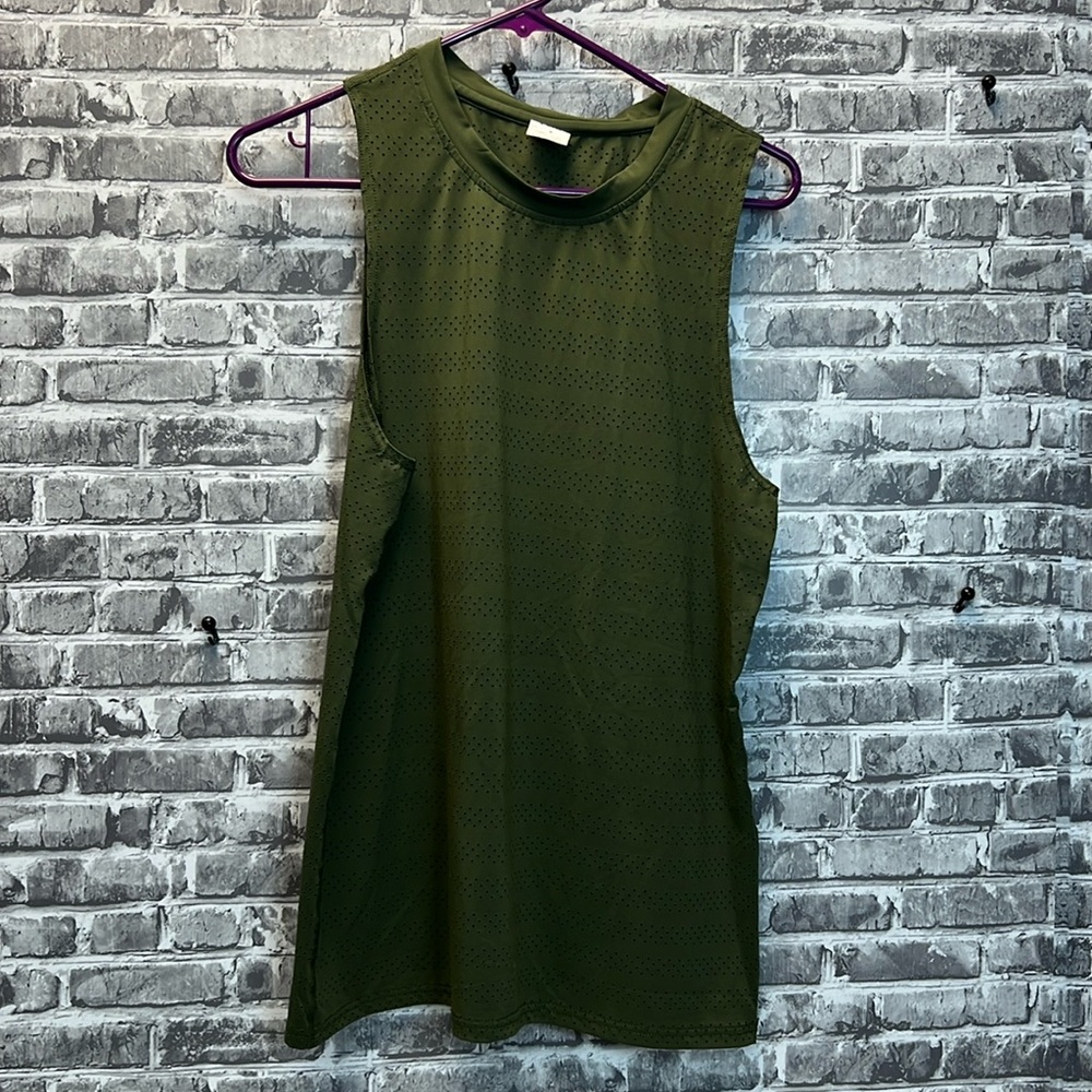 ZYIA active‎ top